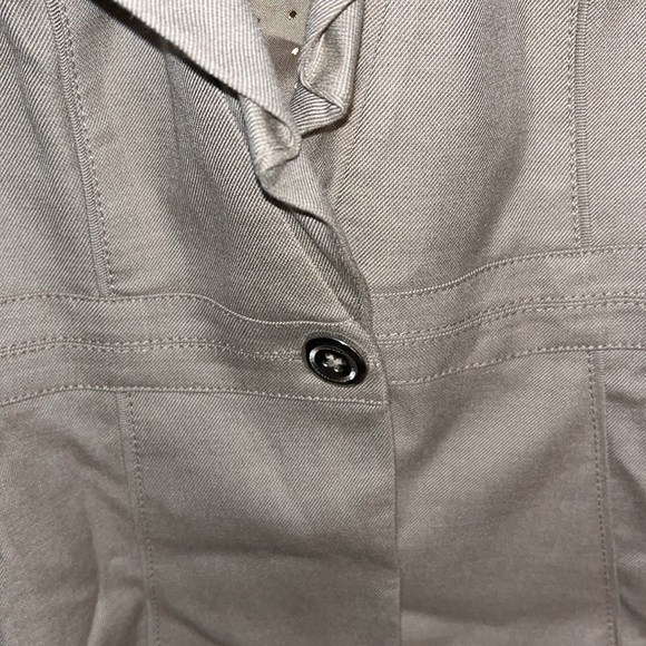 Blazer - Picture 4 of 5